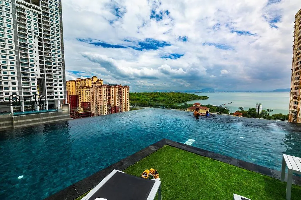 Urban Suites With Spectacular High Floor View #3Br #03 Jelutong 0*,  Maleisië