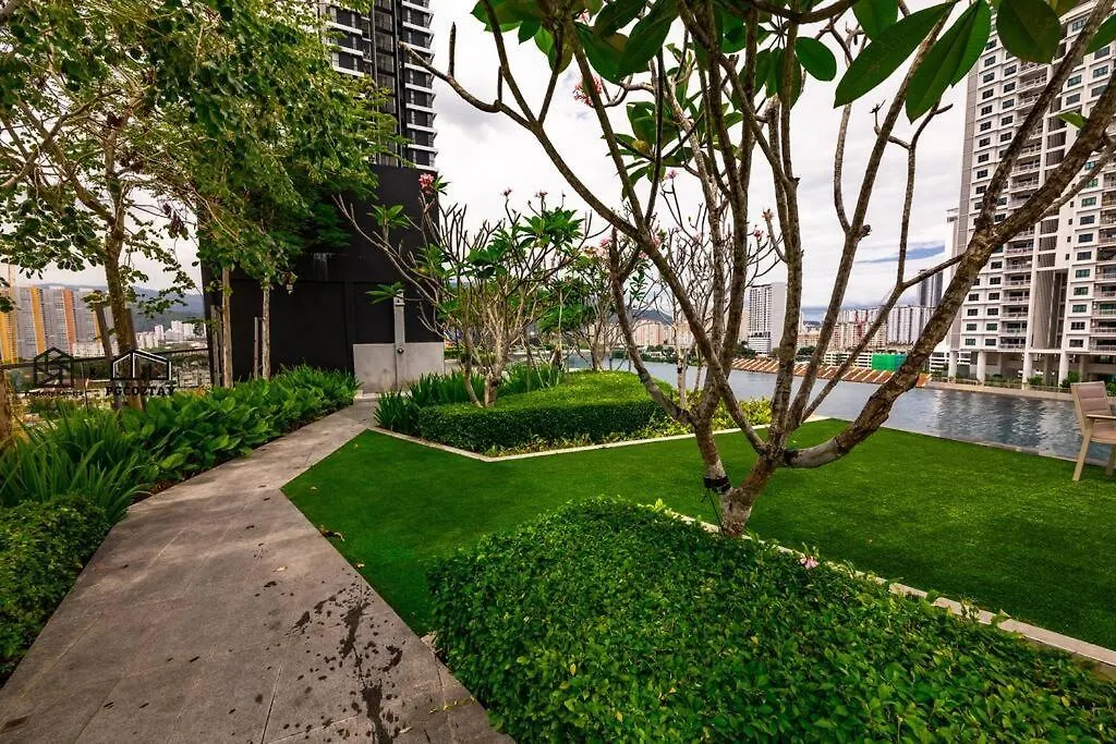 Urban Suites With Spectacular High Floor View #3Br #03 Jelutong Maleisië