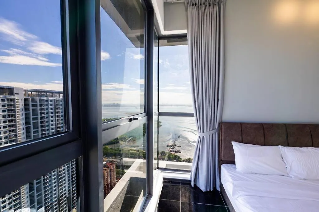 Urban Suites With Spectacular High Floor View #3Br #03 Jelutong