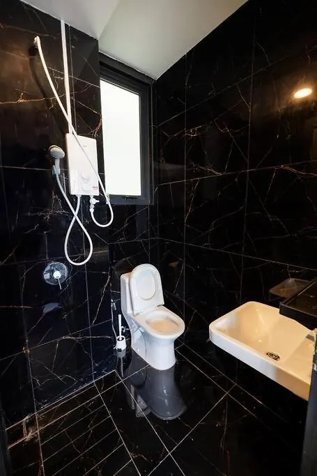 Urban Suites With Spectacular High Floor View #3Br #03 Jelutong Malajzia